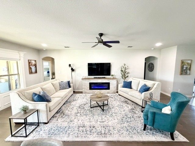 3213 Shoreline Drive, Burleson, TX 76028