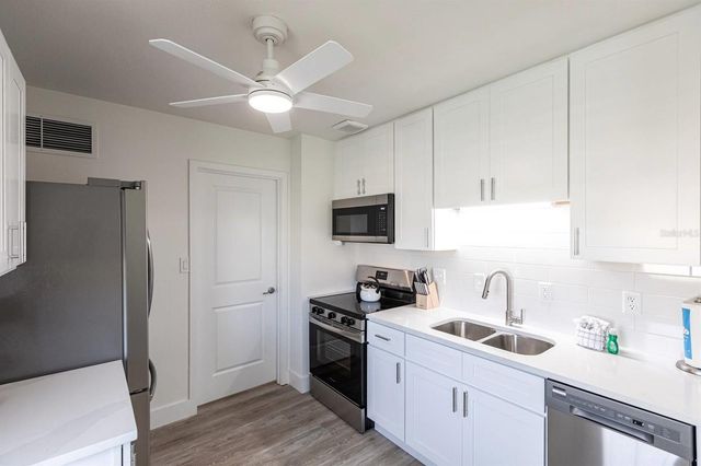 6020 MIDNIGHT PASS ROAD 5, Sarasota, FL 34242