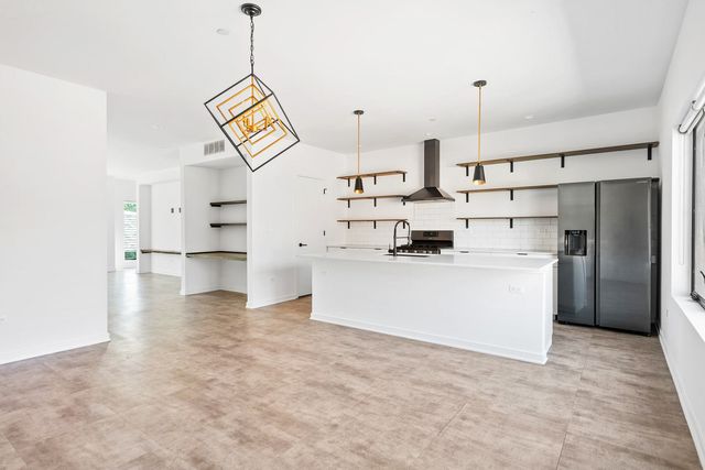6605 North Avenue 6605-3, Oak Park, IL 60302