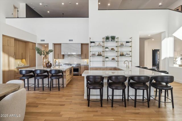 9809 E DESERT COVE Avenue, Scottsdale, AZ 85260