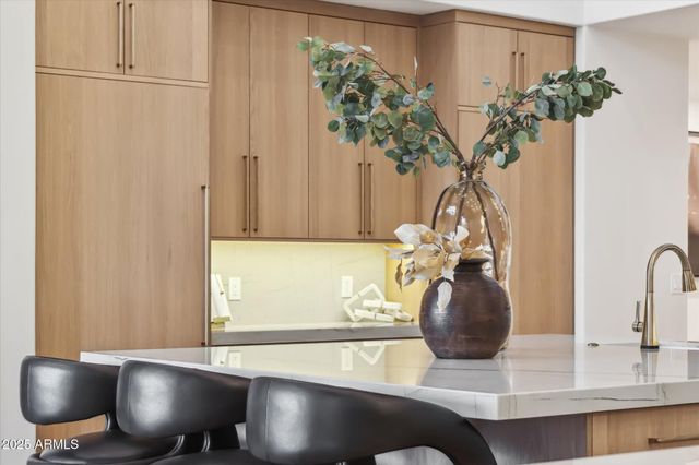 9809 E DESERT COVE Avenue, Scottsdale, AZ 85260