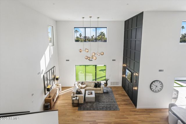 9809 E DESERT COVE Avenue, Scottsdale, AZ 85260