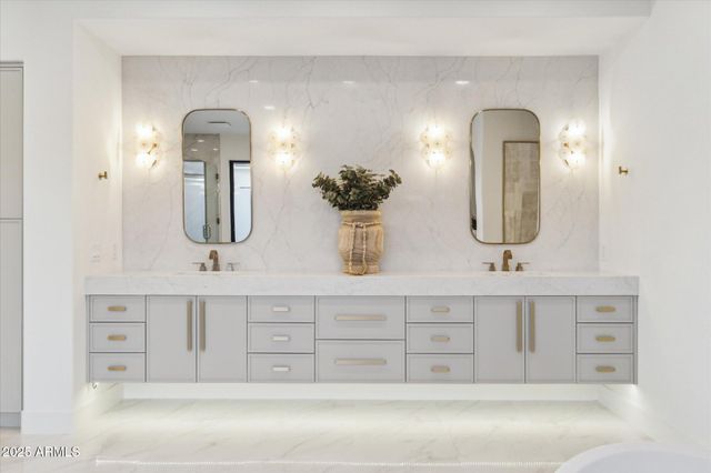 9809 E DESERT COVE Avenue, Scottsdale, AZ 85260