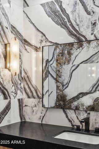 9809 E DESERT COVE Avenue, Scottsdale, AZ 85260