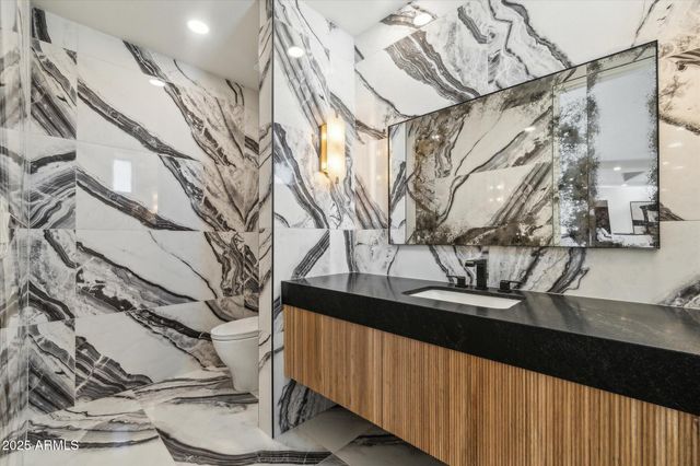 9809 E DESERT COVE Avenue, Scottsdale, AZ 85260