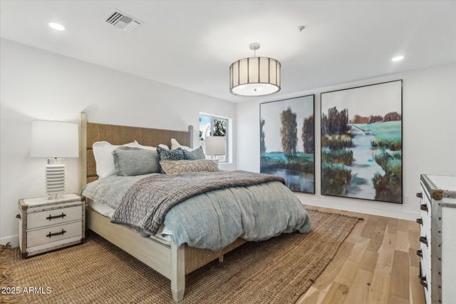 9809 E DESERT COVE Avenue, Scottsdale, AZ 85260