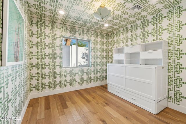 9809 E DESERT COVE Avenue, Scottsdale, AZ 85260