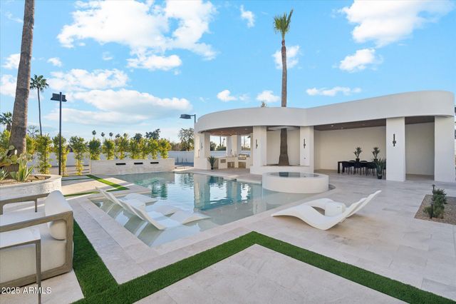 9809 E DESERT COVE Avenue, Scottsdale, AZ 85260