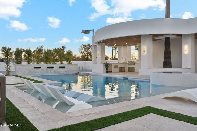 9809 E DESERT COVE Avenue, Scottsdale, AZ 85260