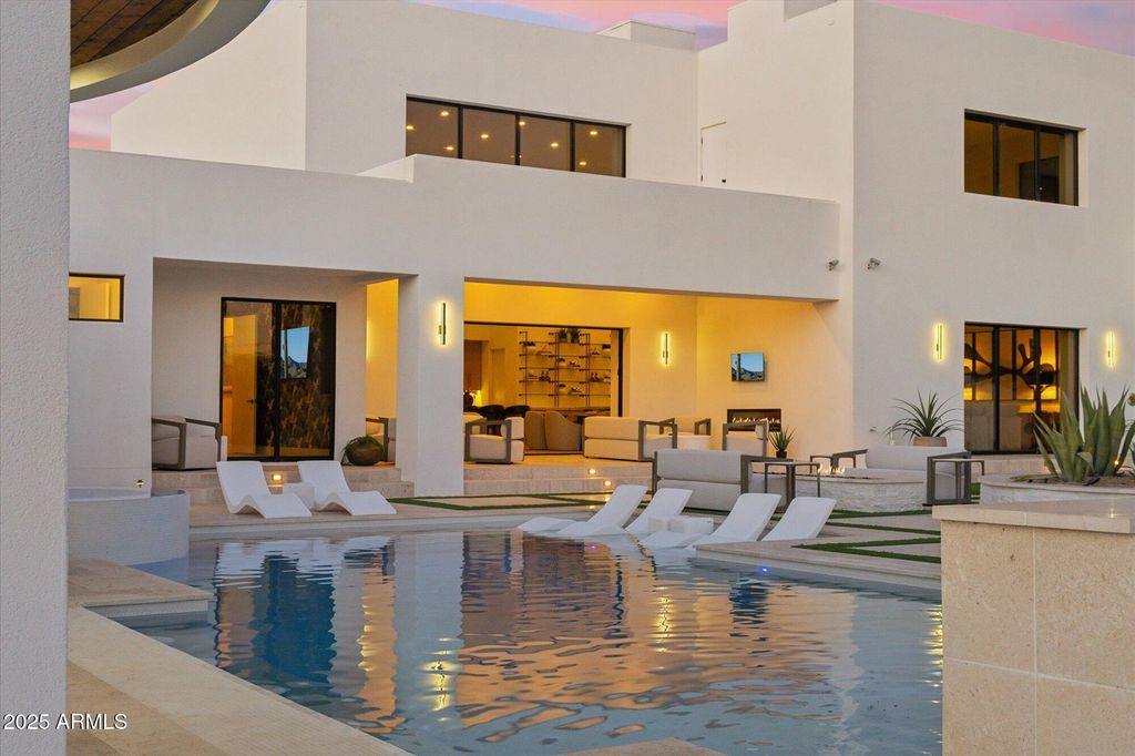 9809 E DESERT COVE Avenue, Scottsdale, AZ 85260