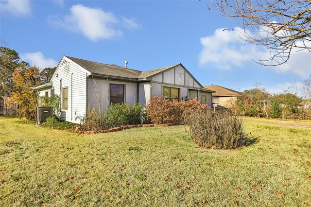 2003 Texoma Street, Baytown, TX 77520