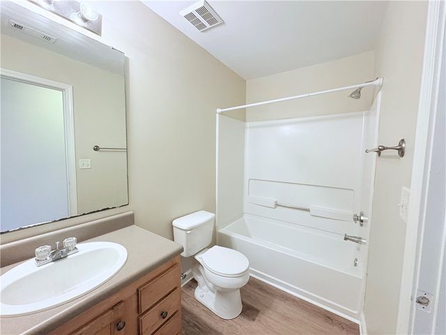 501 Harts Cove Way, Seneca, SC 29678