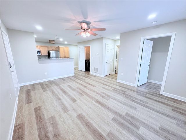 501 Harts Cove Way, Seneca, SC 29678