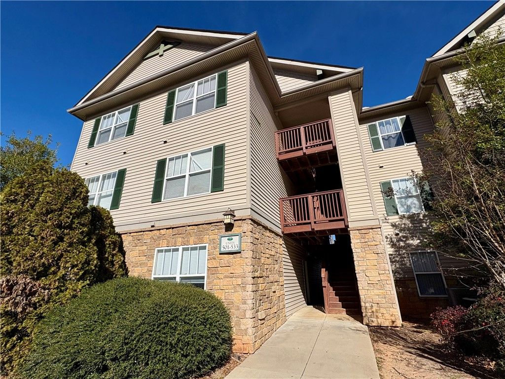 501 Harts Cove Way, Seneca, SC 29678