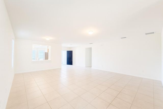 2220 NE 5th Avenue, Cape Coral, FL 33909