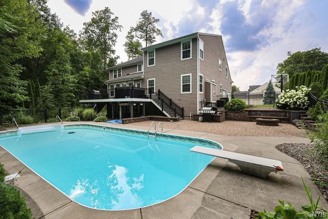 8278 Luchsinger Lane, Lysander, NY 13027
