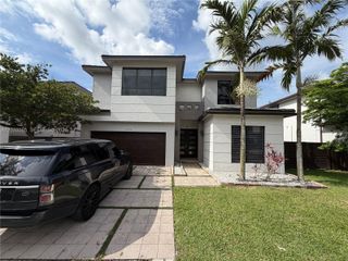 15976 SW 136th Ter, Miami, FL 33196