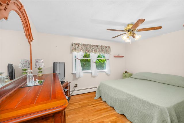 82 Hope Road, Cranston, RI 02921