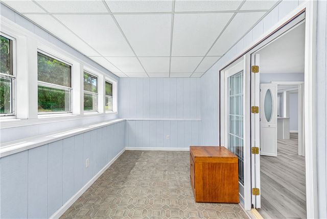 82 Hope Road, Cranston, RI 02921