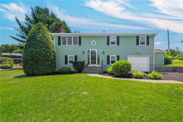 82 Hope Road, Cranston, RI 02921