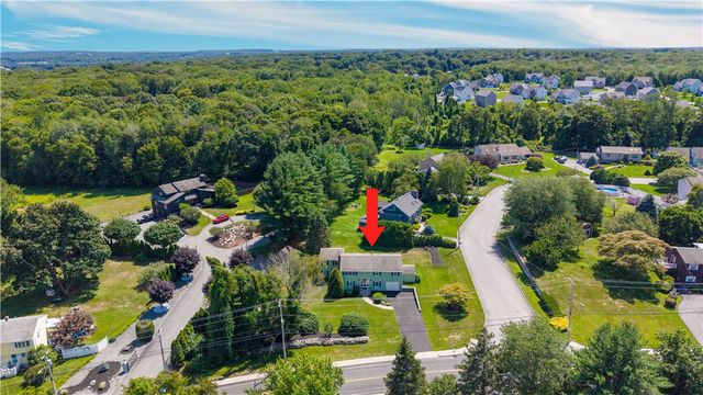 82 Hope Road, Cranston, RI 02921