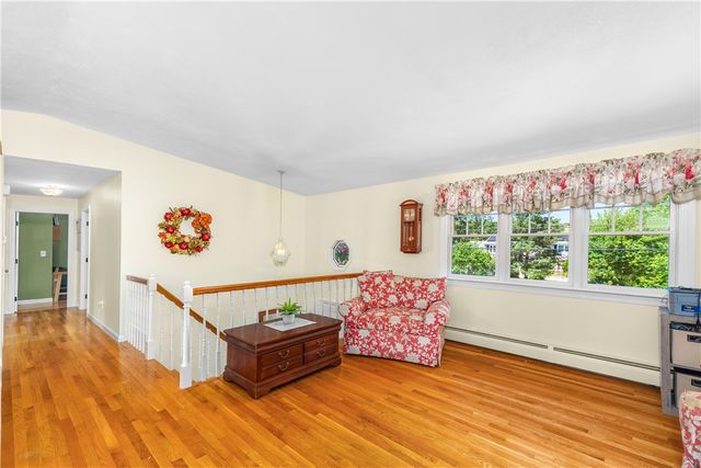82 Hope Road, Cranston, RI 02921