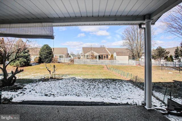 1077 PROGRESS RD, Chambersburg, PA 17201