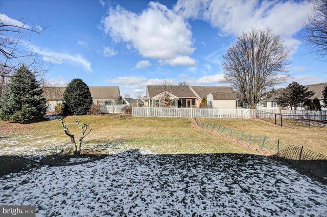 1077 PROGRESS RD, Chambersburg, PA 17201