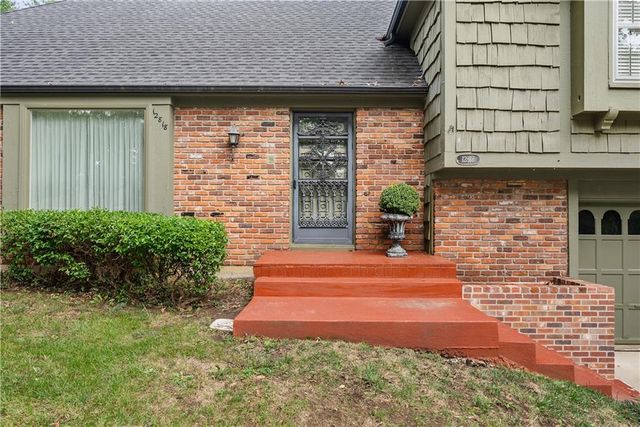 12818 Oakmont Drive, Kansas City, MO 64145