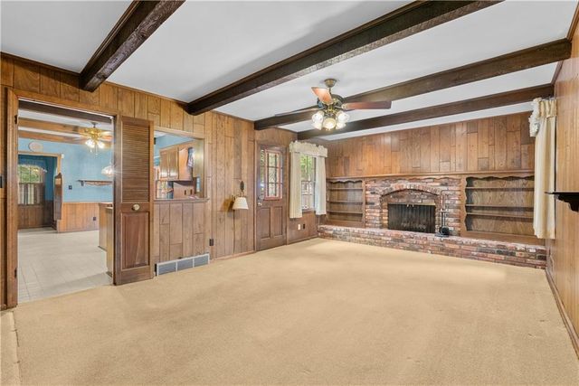 12818 Oakmont Drive, Kansas City, MO 64145
