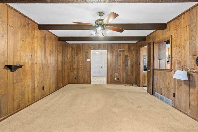 12818 Oakmont Drive, Kansas City, MO 64145