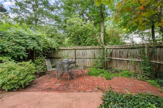 12818 Oakmont Drive, Kansas City, MO 64145