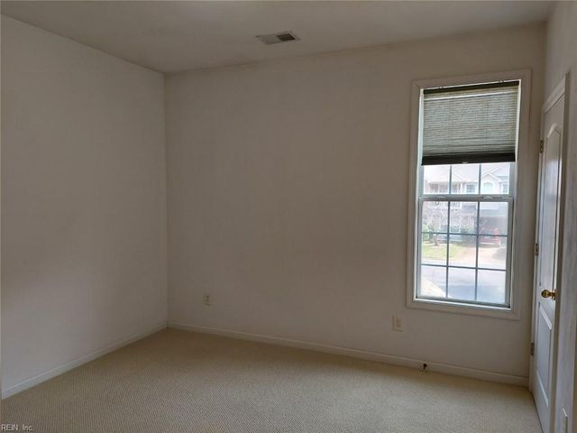 1061 Grand Oak LN, Virginia Beach, VA 23455