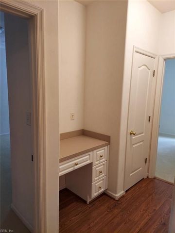 1061 Grand Oak LN, Virginia Beach, VA 23455
