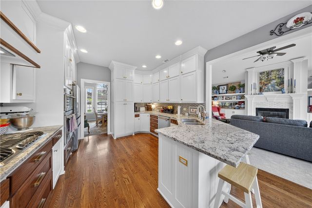 222 El Contento Drive, Bentonville, AR 72712