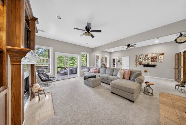 222 El Contento Drive, Bentonville, AR 72712