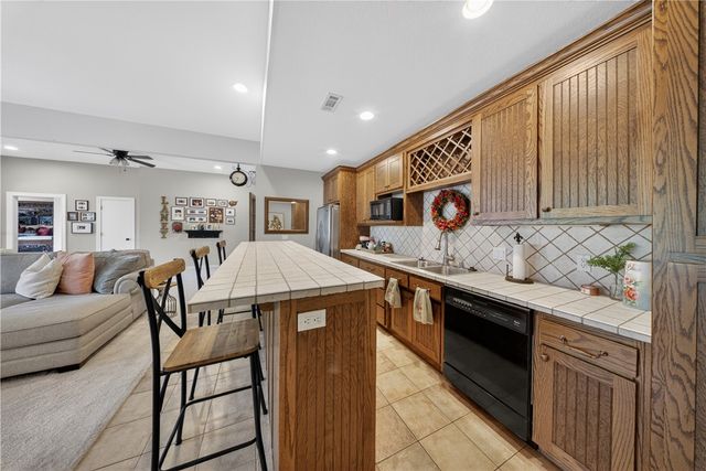 222 El Contento Drive, Bentonville, AR 72712