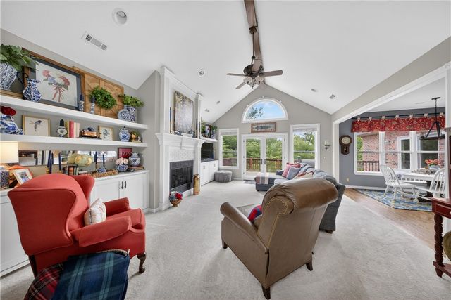 222 El Contento Drive, Bentonville, AR 72712