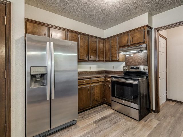 3421 E Noble Drive, Edmond, OK 73034