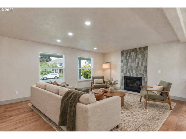 2770 FOXHAVEN Dr Se, Salem, OR 97306