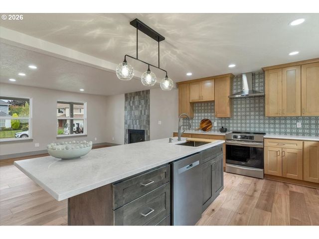 2770 FOXHAVEN Dr Se, Salem, OR 97306
