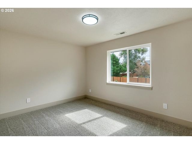2770 FOXHAVEN Dr Se, Salem, OR 97306