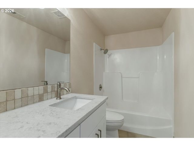 2770 FOXHAVEN Dr Se, Salem, OR 97306