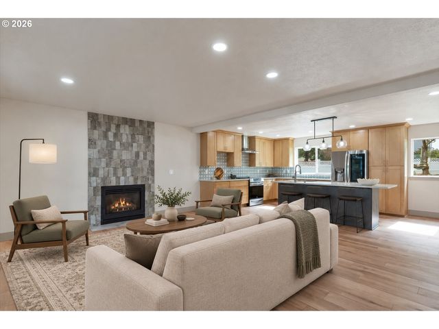 2770 FOXHAVEN Dr Se, Salem, OR 97306