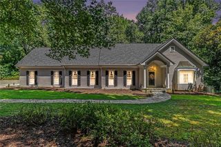 3040 Spalding Drive, Atlanta, GA 30350