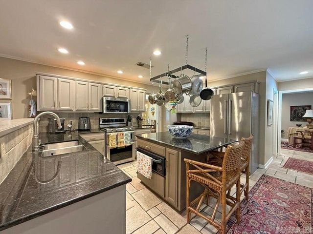 500 College Heights Drive, Batesville, AR 72501