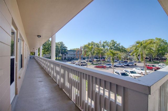 2436 RHODESIAN DRIVE 32, Clearwater, FL 33763