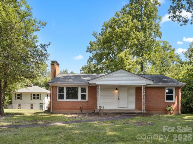 116 Candler School Road, Candler, NC 28715