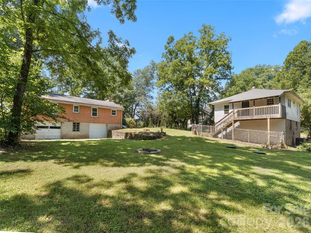 116 Candler School Road, Candler, NC 28715