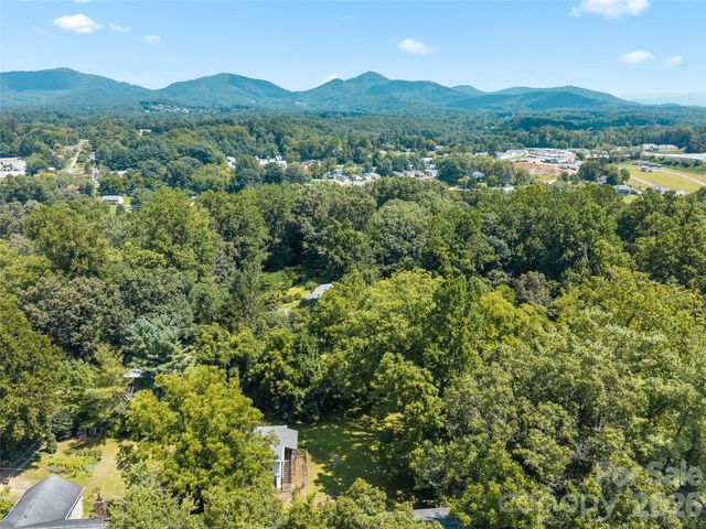 116 Candler School Road, Candler, NC 28715